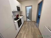 Byt 1kk k pronajmu, vedle Václavského náměstí, cena 28000 CZK / objekt / měsíc, nabízí Můj domov REALITY s.r.o.