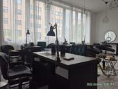 Nabízíme k pronájmu pracovní křesla k pronajmu v zavedeném salonu krásy v atraktivní lokalitě Libeň., cena 5500 CZK / objekt / měsíc, nabízí Můj domov REALITY s.r.o.