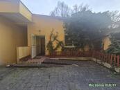 Pronájem obchodního prostoru 300 m, náměstí Dr. Václava Holého, Praha - Libeň., cena 74750 CZK / objekt / měsíc, nabízí Můj domov REALITY s.r.o.