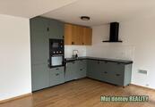 Pronájem rodinného domu 5+kk se zahradou, Praha Klánovice., cena 59500 CZK / objekt / měsíc, nabízí Můj domov REALITY s.r.o.