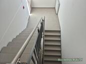 Pronájem skladových a komerčních prostor až 550 m2, Praha 10 Hostivař, ulice K Pérovně., cena cena v RK, nabízí Můj domov REALITY s.r.o.
