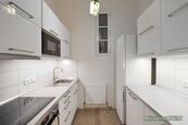 Pronájem plně zařízeného bytu 1+1, 33 m² Praha 2, Nové Město, ul. Hálkova., cena 24500 CZK / objekt / měsíc, nabízí Můj domov REALITY s.r.o.