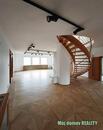 Pronájem reprezentativní Office Villa 801 m² s bazénem a parkováním, Praha 5 Smíchov., cena 180000 CZK / objekt / měsíc, nabízí 