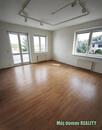 Pronájem reprezentativní Office Villa 801 m² s bazénem a parkováním, Praha 5 Smíchov., cena 180000 CZK / objekt / měsíc, nabízí Můj domov REALITY s.r.o.