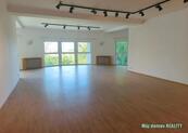 Pronájem reprezentativní Office Villa 801 m² s bazénem a parkováním, Praha 5 Smíchov., cena 180000 CZK / objekt / měsíc, nabízí Můj domov REALITY s.r.o.