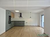 Pronájem rodinného domu 5+kk se zahradou, Praha Klánovice, ihned k nastěhování., cena 55000 CZK / objekt / měsíc, nabízí 