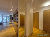  PRONÁJEM NADSTANDARDNÍHO BYTU 4+KK, 113 m² PRAHA 10, STRAŠNICE., cena 57000 CZK / objekt / měsíc, nabízí 