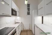 Pronájem plně zařízeného bytu 1+1, 33 m² Praha 2, Nové Město, ul. Hálkova., cena 24500 CZK / objekt / měsíc, nabízí 