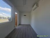 Pronájem zpevněné plochy 500m2, Praha 9 Čakovice., cena 26500 CZK / objekt / měsíc, nabízí 