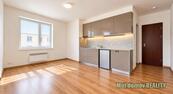 Prodej bytu 1+kk, 29 m² Kukelská, Praha 14 Hloubětín, cena 6190000 CZK / objekt, nabízí 