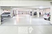 Garážové stání 11m u metra Vysočanská, cena 2700 CZK / objekt / měsíc, nabízí MAVO - Invest, s.r.o.