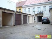 Praha Karlínské náměstí, garáž k pronájmu, cena 3200 CZK / objekt / měsíc, nabízí 