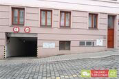 Praha / Vršovice, garážové stání, cena 1500 CZK / objekt / měsíc, nabízí Obchodsrealitami.cz