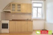 Praha / Jinonice, byt 2+KK (43 m2) v podkroví rodinného domu, cena 13500 CZK / objekt / měsíc, nabízí 
