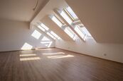 Říčany, ateliér o výměře 63 m2, cena 18000 CZK / objekt / měsíc, nabízí Obchodsrealitami.cz