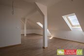 Říčany, ateliér o výměře 63 m2, cena 18000 CZK / objekt / měsíc, nabízí 