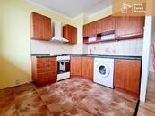 Pronájem pěkného bytu 2+kk s prokleným balkónem, Rozmarýnova, Most, cena 7900 CZK / objekt / měsíc, nabízí