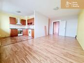Pronájem pěkného bytu 2+kk s prokleným balkónem, Rozmarýnova, Most, cena 7900 CZK / objekt / měsíc, nabízí