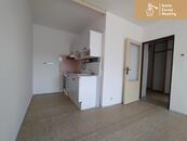 Pronájem bytu , ulice Pražská 2978, cena 7500 CZK / objekt / měsíc, nabízí