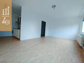 Pronájem bytu 1+kk , cena 7000 CZK / objekt / měsíc, nabízí