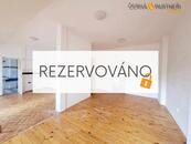 Pronájem prostorného podkrovního bytu 2+1, Na Hrázi, Teplice, cena 10000 CZK / objekt / měsíc, nabízí