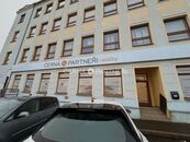VÝJIMEČNÁ INVESTIČNÍ PŘÍLEŽITOST KOMERČNÍ BUDOVA V CENTRU TEPLIC, cena 31000000 CZK / objekt, nabízí Anna Černá Reality