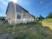 Prostorný rodinný dům s obrovským pozemkem ve Kvítkově u Modlan, cena 18500000 CZK / objekt, nabízí Anna Černá Reality
