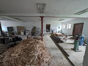 Samostatný podnikatelský objekt poblíž dálnice D10/E65, cena 15000000 CZK / objekt, nabízí 