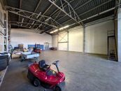 Moderní průmyslová hala pro výrobu a skladování s okolními pozemky 6.519 m2, cena 10000000 CZK / objekt, nabízí GENERA s. r. o.
