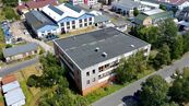 Třípodlažní průmyslový objekt o podlahové ploše cca 3.000 m2 s okolními pozemky, cena cena v RK, nabízí GENERA s. r. o.