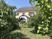  Nabízíme prodej rodinného vícegeneračního domu v obci Jevišovka, cena 7500000 CZK / objekt, nabízí Vatoreal