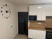 pronájem bytu 1+kk , cena 14000 CZK / objekt / měsíc, nabízí 