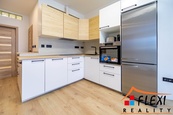 Pronájem zrekonstruovaného bytu 3+kk s lodžií, 62 m2, Ostrava - Bělský Les, ul. Horní, cena 17600 CZK / objekt / měsíc, nabízí 