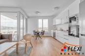 Pronájem moderního bytu 2+kk s balkónem a parkovacím stáním, Moravská Ostrava, ul. F. X. Riepla, cena 23000 CZK / objekt / měsíc, nabízí 