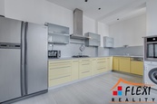 Pronájem moderního bytu s nadstandardní lodžií v centru Ostravy, OV, 4+1, 122m2, Moravská Ostrava, ul. Českobratrská, cena 25900 CZK / objekt / měsíc, nabízí FLEXI REALITY s.r.o.