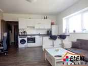 Pronájem zrekonstruovaného bytu 2+kk, 50 m2, os. vl. ul. J. Opletala, Frýdek-Místek, cena 14700 CZK / objekt / měsíc, nabízí 