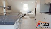 Pronájem nadstandartního podkrovního bytu 2+kk/65m2 na ul. Daliborova, Ostrava - Mariánské Hory, cena 16000 CZK / objekt / měsíc, nabízí FLEXI REALITY s.r.o.