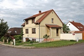 Prodej rodinného domu, cena 8797500 CZK / objekt, nabízí 