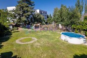 Prodej rovinatého, výjimečného stavebního pozemku, o rozloze 551m2, P4Lhotka, Metro D, cena 21990000 CZK / objekt, nabízí Fioreal