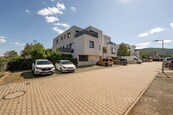 Rodinné bydlení se dvěma balkony a klidem přírody, Lety u Dobřichovic, cena 9990000 CZK / objekt, nabízí