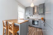 Moderní byt po rekonstrukci, s velkou lodžií, cena 19000 CZK / objekt / měsíc, nabízí 