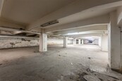 Pronájem komerčního skladového prostoru v Dolním Bousově, 700 m2, moderní vybavení, přístupný ihned, cena cena v RK, nabízí 