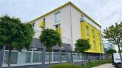 Pronájem bytu 2+kk s balkonem a garážovým stáním, Jesenice u Prahy, cena 21000 CZK / objekt / měsíc, nabízí 