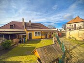 Rodinný dům na návsi s pozemkem 1 165 m2, lokalita Staré Hodějovice, cena 8490000 CZK / objekt, nabízí 