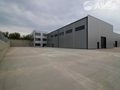 PRONÁJEM NOVOSTAVBY SKLADOVĚ-VÝROBNÍ HALY 1100 m2 S TŘÍPODLAŽNÍ PŘÍSTAVBOU 570 m2