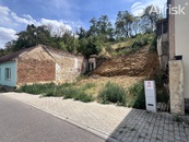 Prodej stavebního pozemku 423 m2 k okamžité výstavbě, sítě přivedeny, cena 1150000 CZK / objekt, nabízí 
