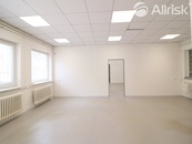 PRONÁJEM VYTÁPĚNÝCH NEBYTOVÝCH PROSTOR 109 m2