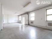 PRONÁJEM NETOPENÉHO ZDĚNÉHO SKLADU 138 m2, VSTUP Z RAMPY