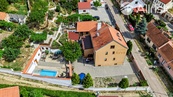 PRODEJ ZAVEDENÉHO PENZIONU S BAZÉNEM A VINNÝM SKLEPEM - VALTICE
