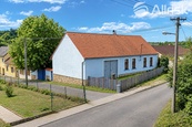 Rodinný dům 3+kk, 127 m2 s ateliérem a navazující stodolou 58 m2, pozemek 553 m2, Příštpo, okres Třebíč, cena 4580000 CZK / objekt, nabízí 